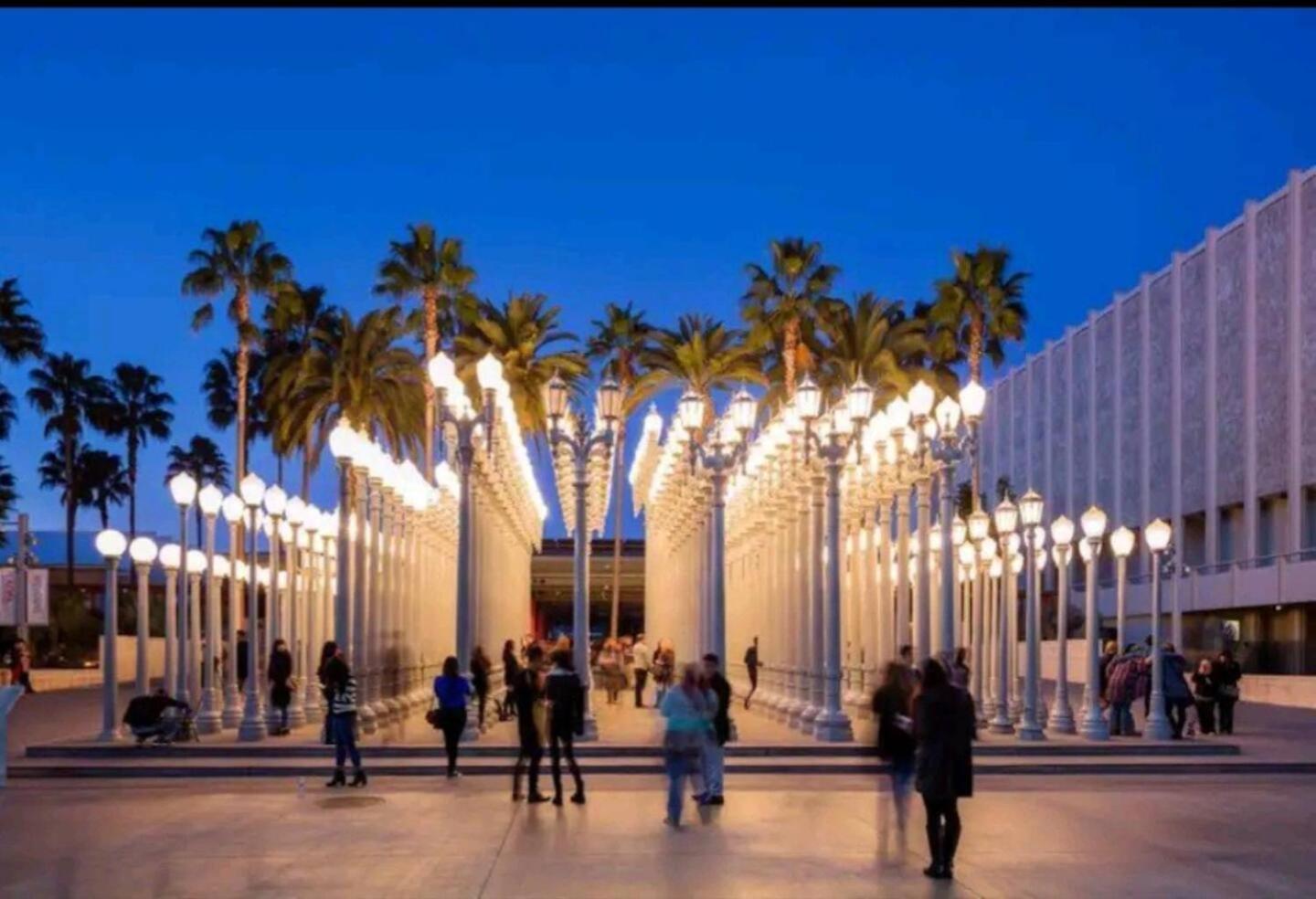 Spacious 22, Wi-fi, Pool, Hot Tub, 24hr Gym * Los Ángeles