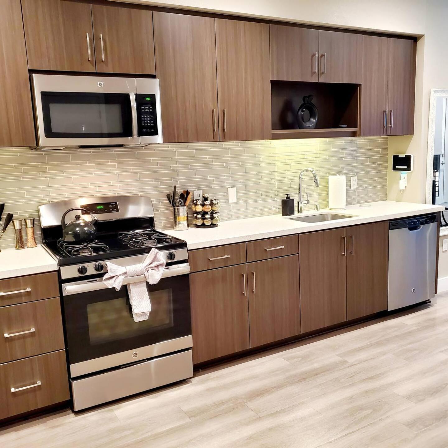 Apartamento Spacious 22, Wi-fi, Pool, Hot Tub, 24hr Gym