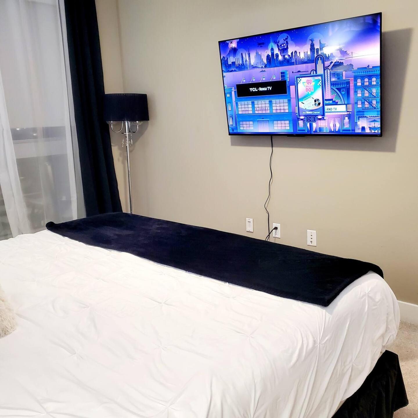 Apartamento Spacious 22, Wi-fi, Pool, Hot Tub, 24hr Gym Los Ángeles