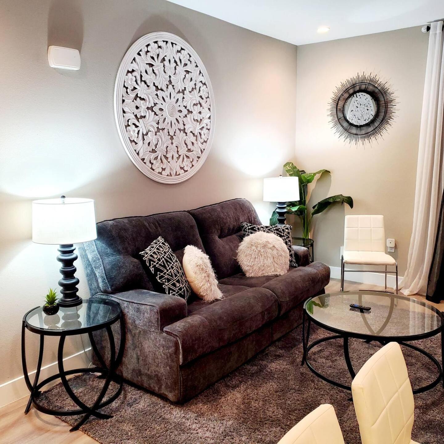 Spacious 22, Wi-fi, Pool, Hot Tub, 24hr Gym Apartamento *