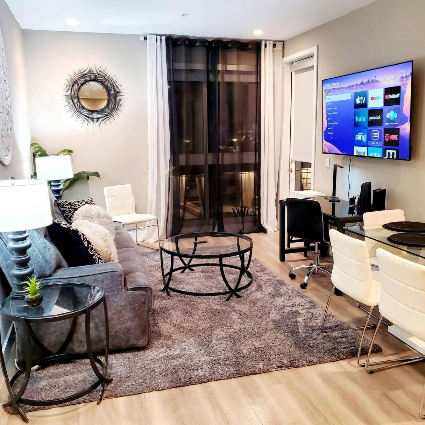 Spacious 22, Wi-fi, Pool, Hot Tub, 24hr Gym Apartamento Los Ángeles